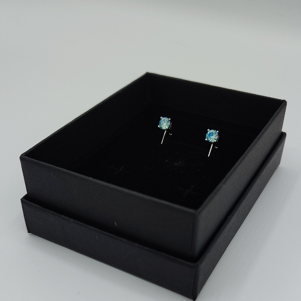 0.5ct Moissanite Earrings in Sea Blue